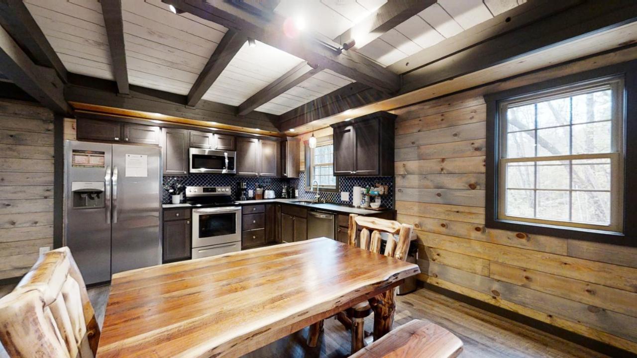 Bigfoots Hideaway Cabin Gatlinburg Exterior foto